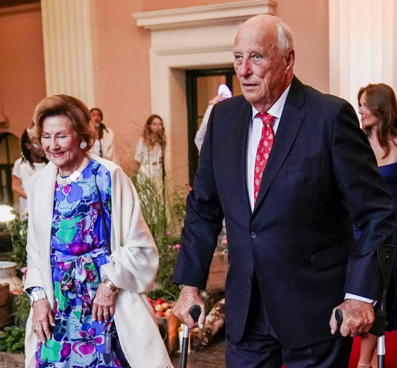 Kung Harald och drottning Sonja på Mette-Marits och Haakons 50-årsfest