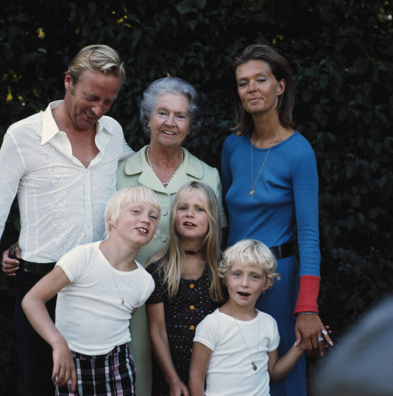 Prinsessan Birgitta, prins Johann Georg von Hohenzollern (Hansi) med barnen Carl Christian, Desirée och Hubertus samt prinsessan Sibylla, 1970-tal