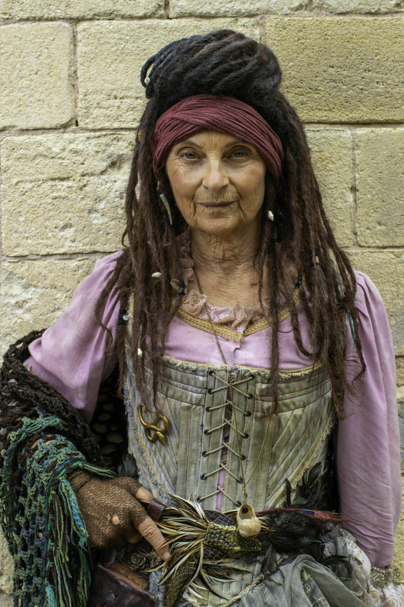 Suzanne Reuter som Madame Fouras