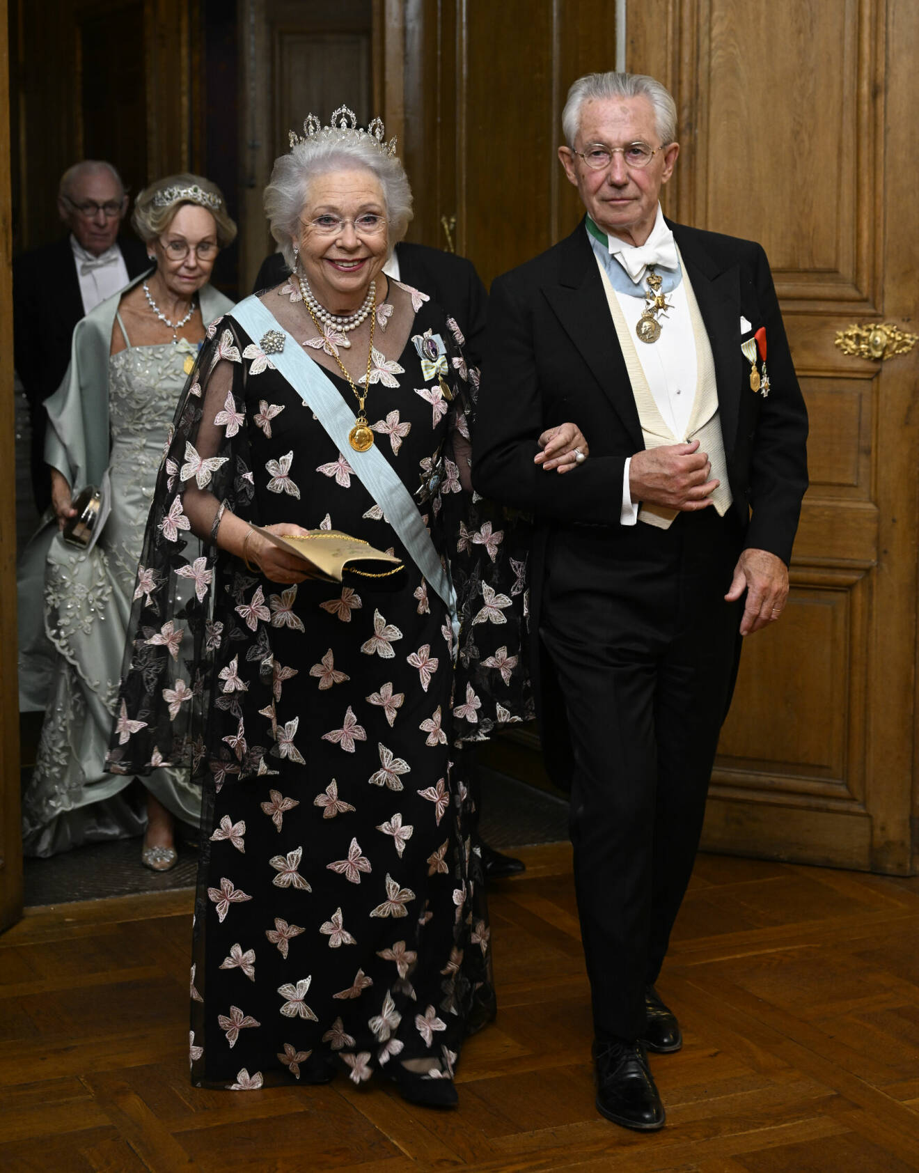 Prinsessan Christina och Tord Magnuson på middag på Stockholms slott – kungen 50 år på tronen