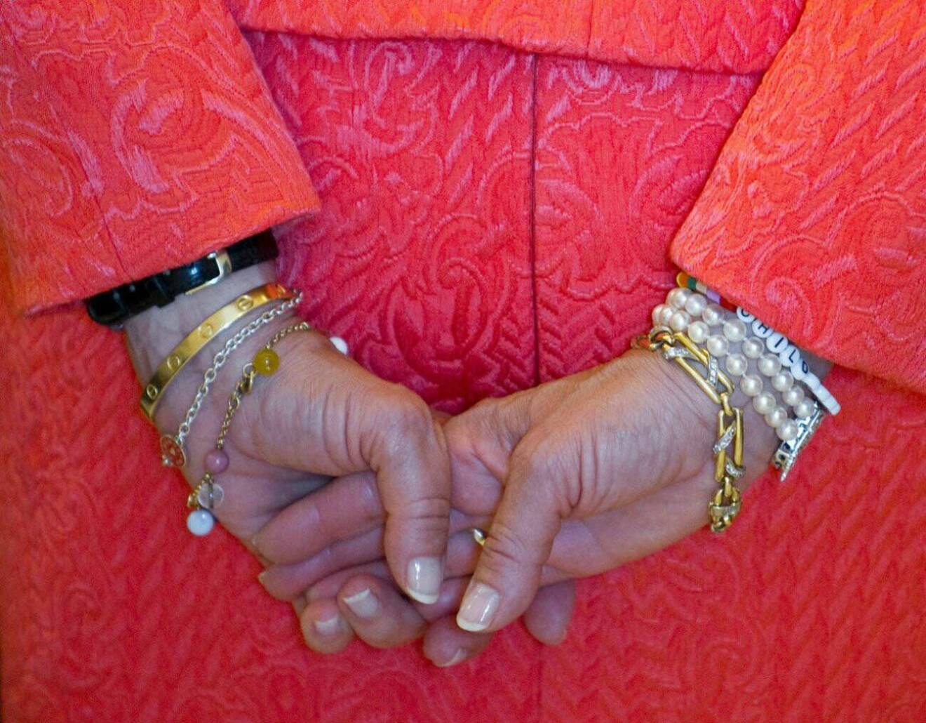Drottning Silvias handleder med armband