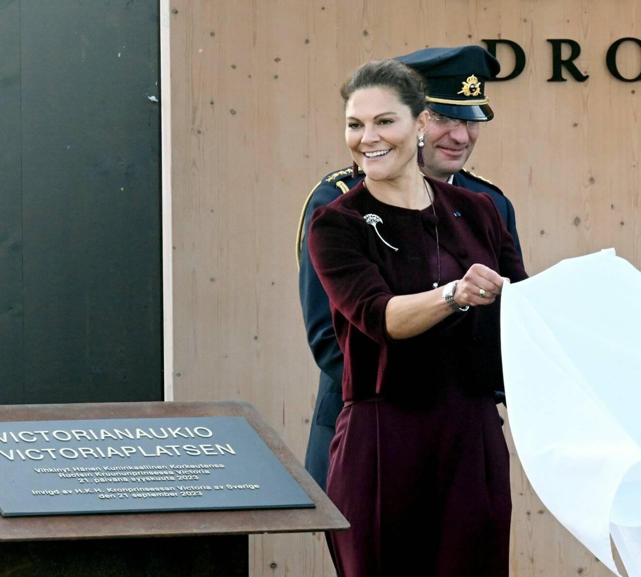 Kronprinsessan Victoria inviger Victoriaplatsen i Lovisa stad