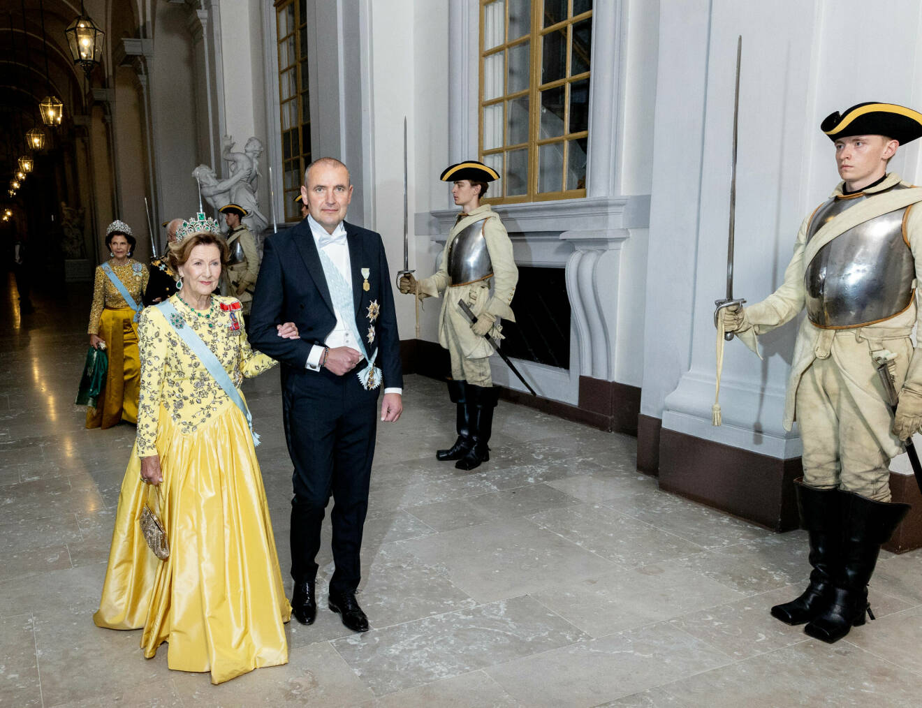 Drottning Sonja under kungens jublieumsbanketten