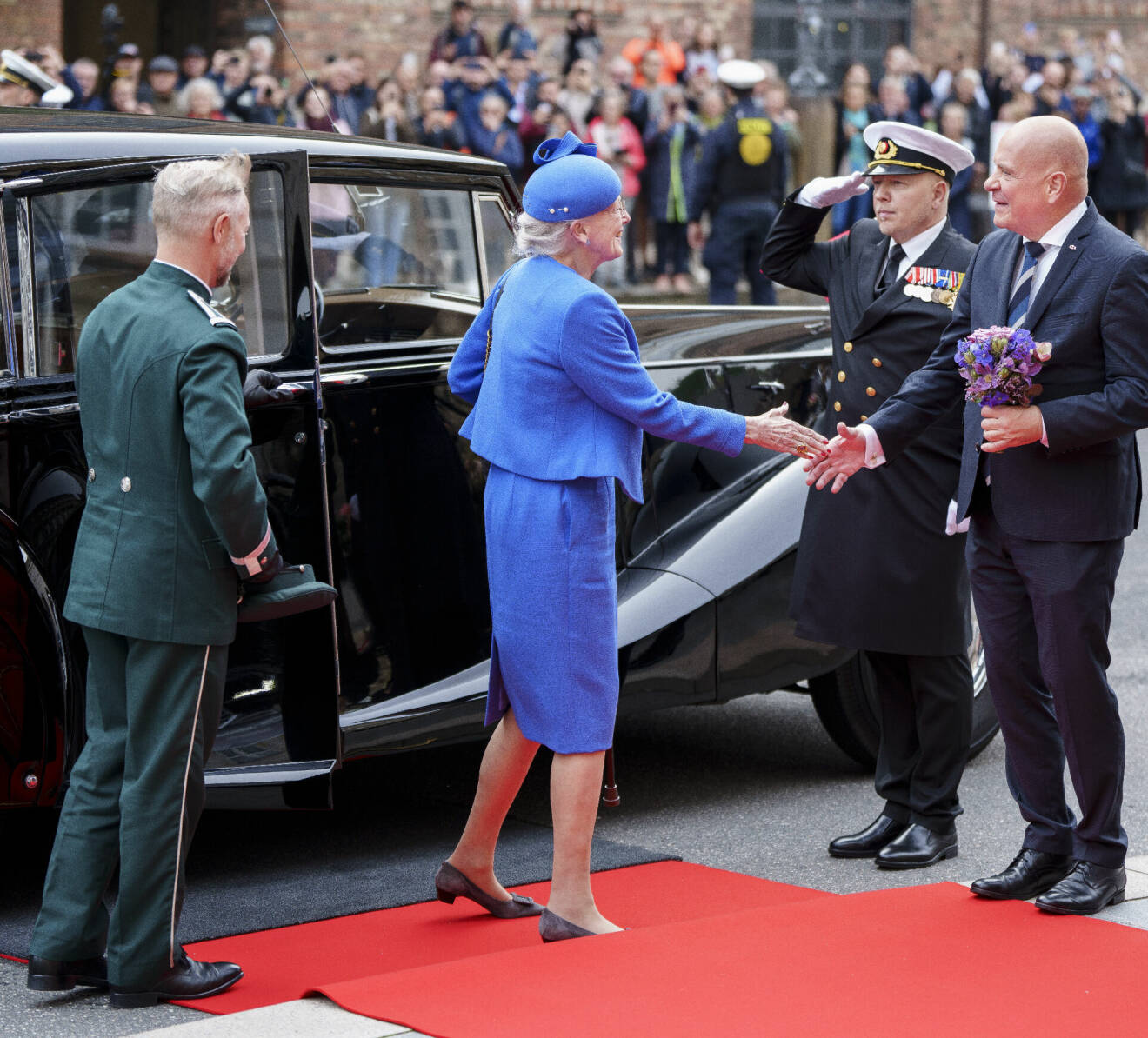 Drottning Margrethe i blått vid Folketingets öppnande 2023
