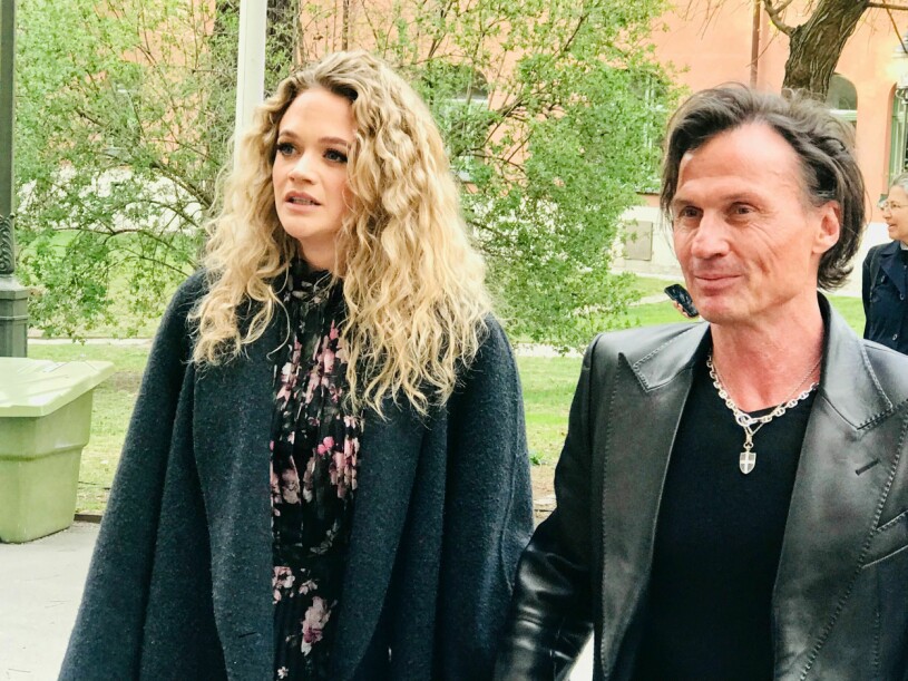 Petter Stordalen med sin svenska kärlek Märta Elander Wistén.