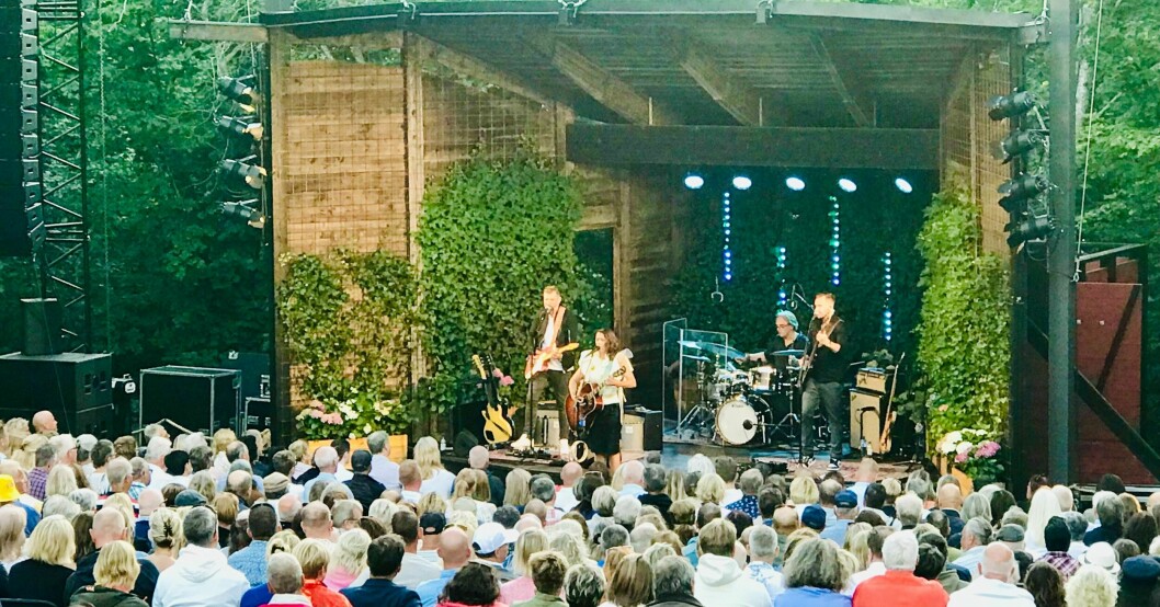 Folkfest hemma hos kungen - med Jill Johnson på scenen. Jill Johnson