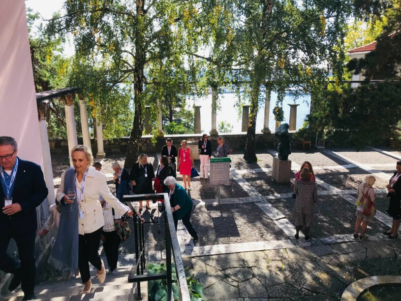 Några av SWEORNA inför prisceremonin på Millesgården. Årets Svenska Kvinna 2021 Millesgården SWEA