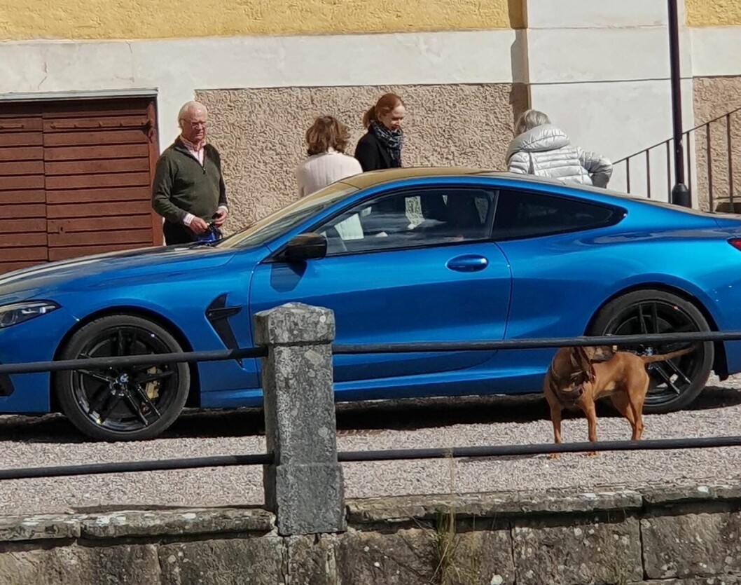 Kungens sprillans nya BMW. Här ser vi kungens nya BMW.