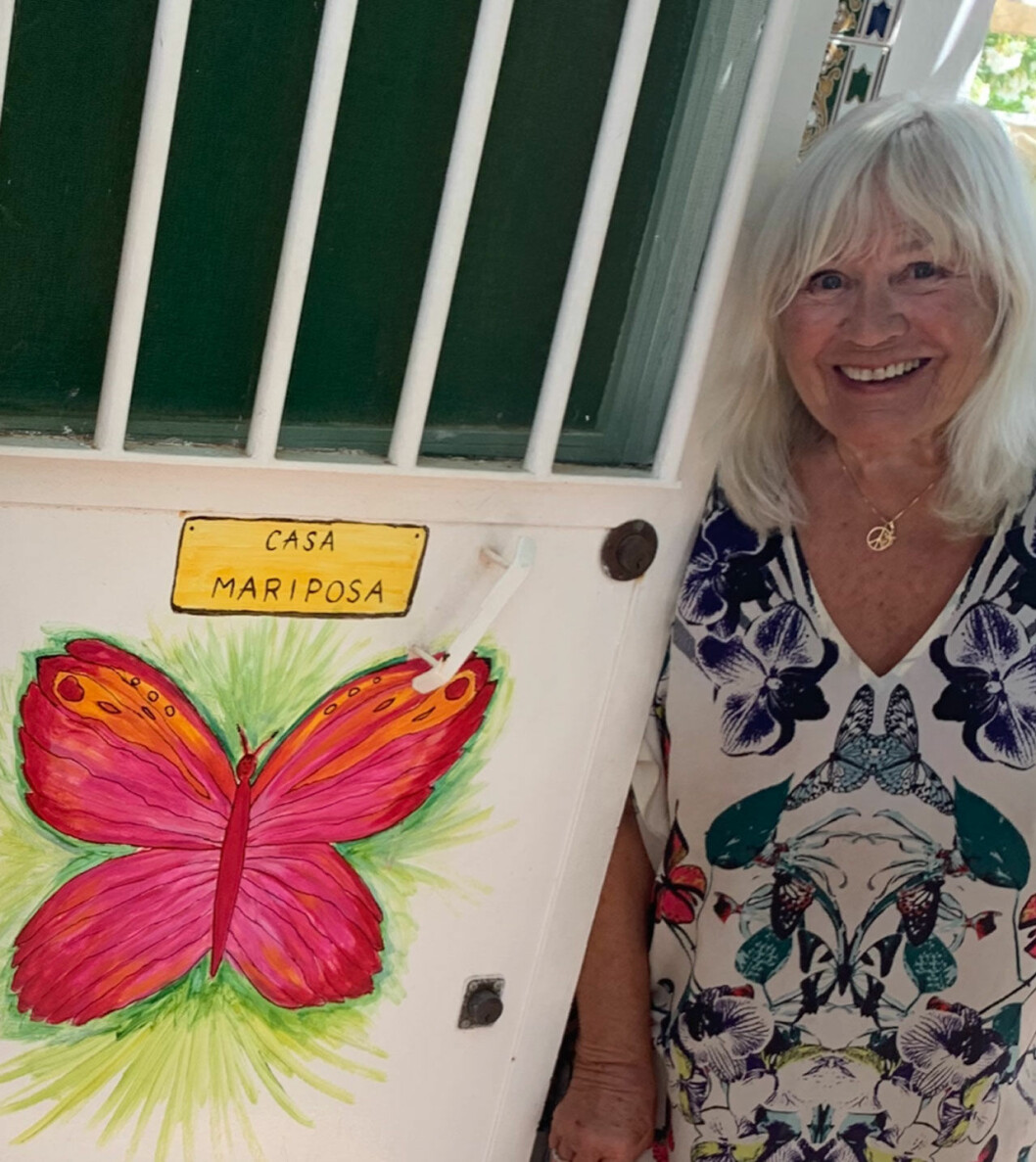 Ett annat av Christina projekt har varit att förvandla en gammal skräpbod till ett gästrum. Omgivna av skyddsänglarna så klart! Mariposa betyder fjäril. Ett annat av Christina projekt har varit att förvandla en gammal skräpbod till ett gästrum. Omgivna av skyddsänglarna så klart!