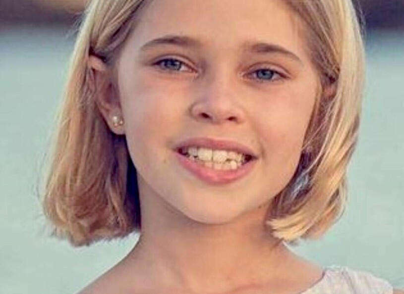 Prinsessan Madeleines åttaåring Leonore hade örhängen redan när hon var hemma i Sverige förrförra julen. Prinsessan Leonore med örhängen och hål i öronen