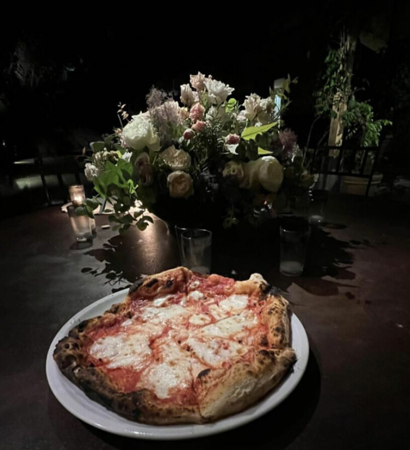 Pizza 03.30 efter fredagens festligheter. Skärmdump: Instagram / happyjankell