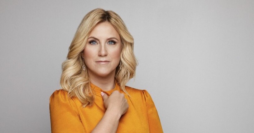 Sarah Dawn Finer berättar i sin pod Talk to me för gästen Frida Boisen, som är aktuell med hyllade boken "Berätta aldrig det här", att hon gått i tung terapi i USA.