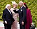 kung Carl Gustaf och drottning Silvia på statsbesök, hälsas välkomna av Irlands presidentpar.