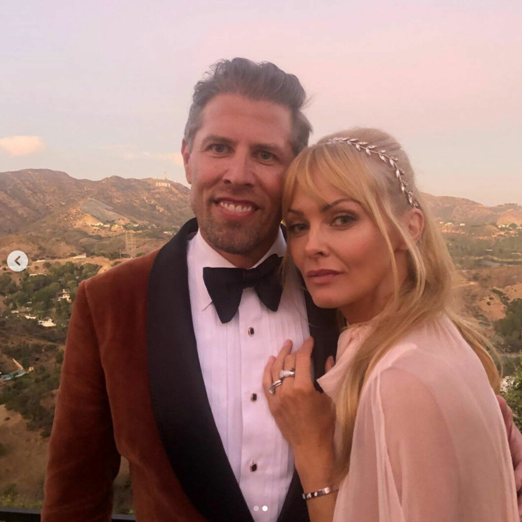 Nygifta: Izabella Scorupco och Kalle Rosengren. Nygifta: Izabella Scorupco och Karl ”Kalle” Rosengren.