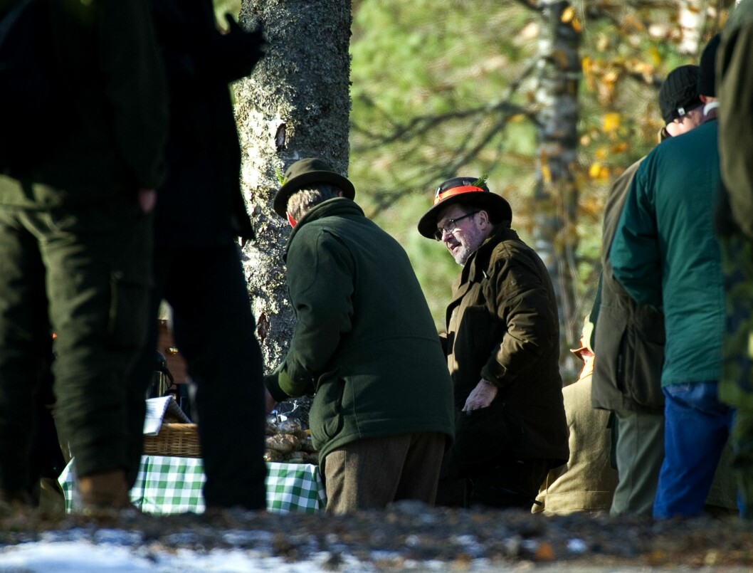 Olle Westling kom bra överens med kungens vänner på jaktresan. Olle Westling på jaktresa med kungen och hans vänner 2010