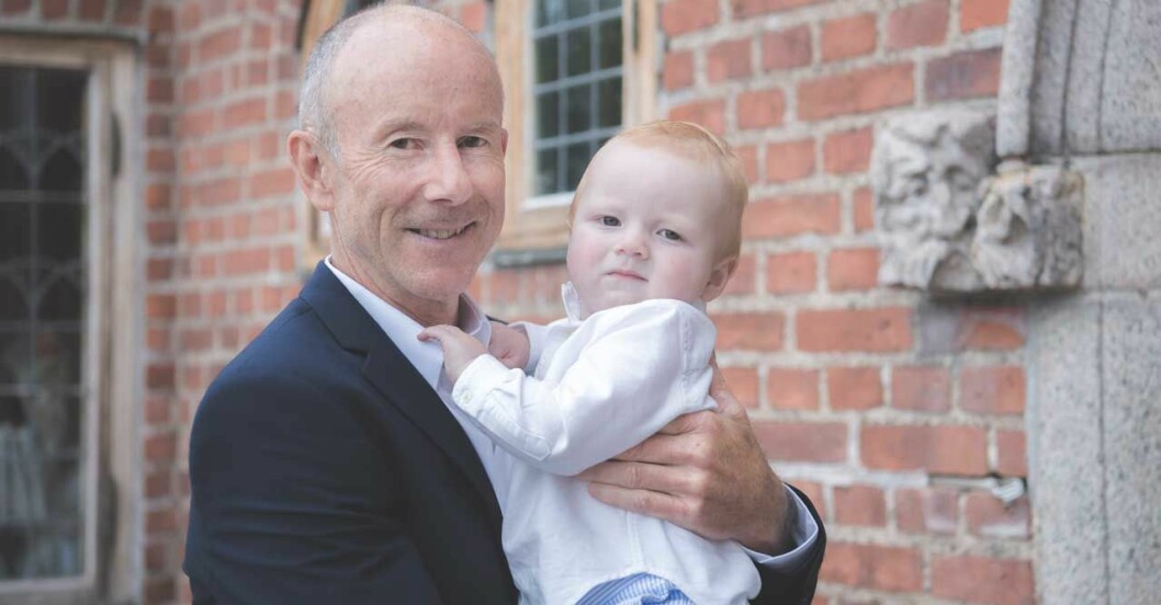 Ingemar Stenmark är så stolt över sitt lilla barnbarn James.