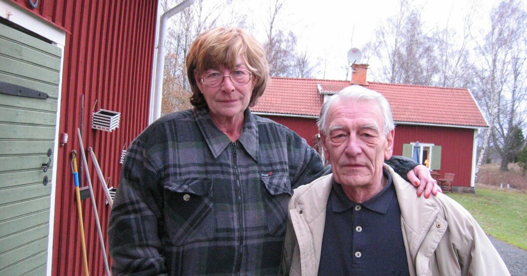Jan och systern Cecilia sörjde att de inte var välkomna på pappa Lennarts begravning.