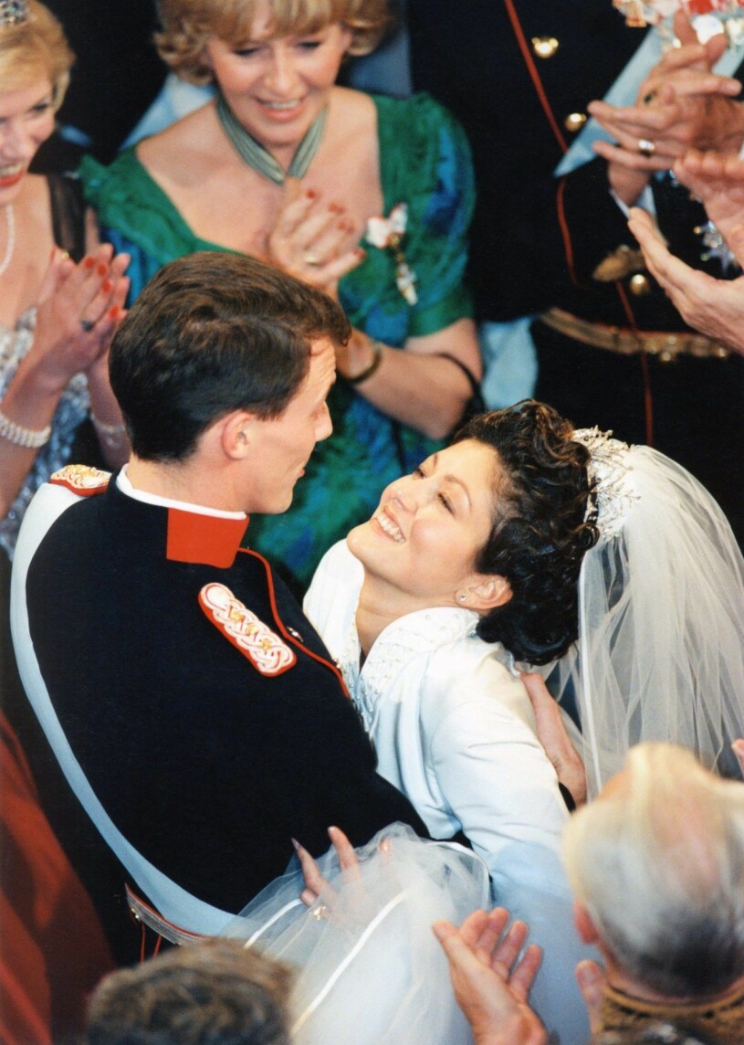 I november 1995 gifte sig Joachim med sin Alexandra. Tio år senare separerade paret.