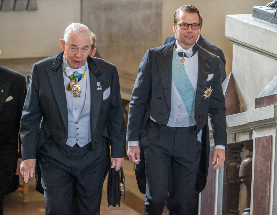 Johan Nordenfalk med prins Daniel. Johan Nordenfalk med prins Daniel.