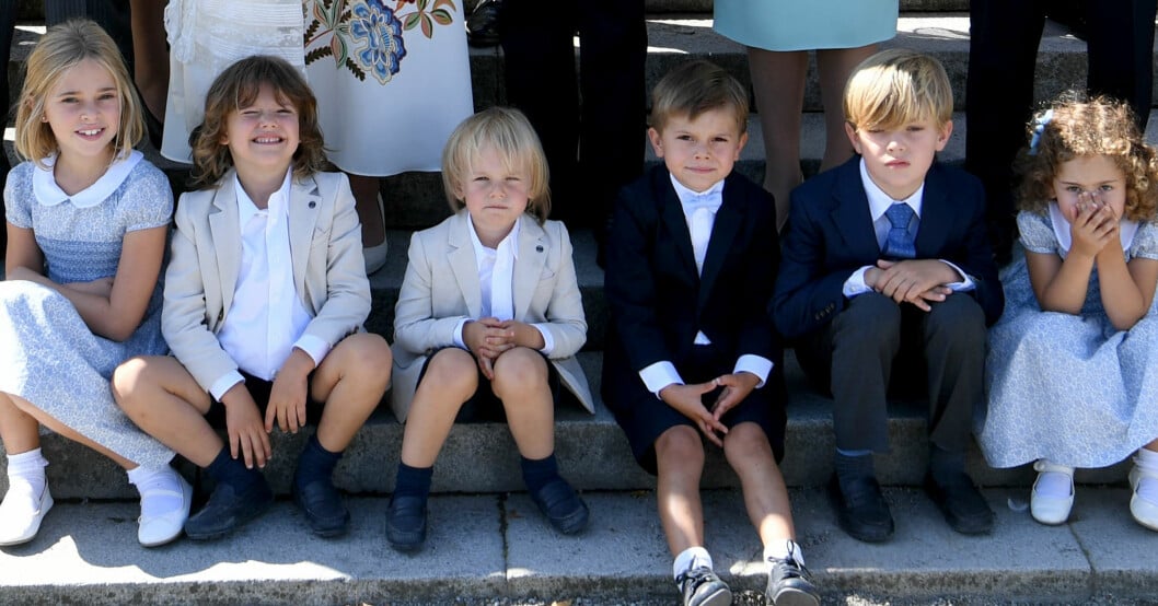 Sex av kungaparets åtta barnbarn. Prinsessan Leonore, prins Alexander, prins Gabriel, prins Oscar, prins Nicolas och prinsessan Adrienne
