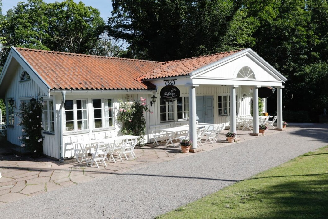 Kaffetorpet utanför Solliden slott. Kaffetorpet utanför Solliden slott.