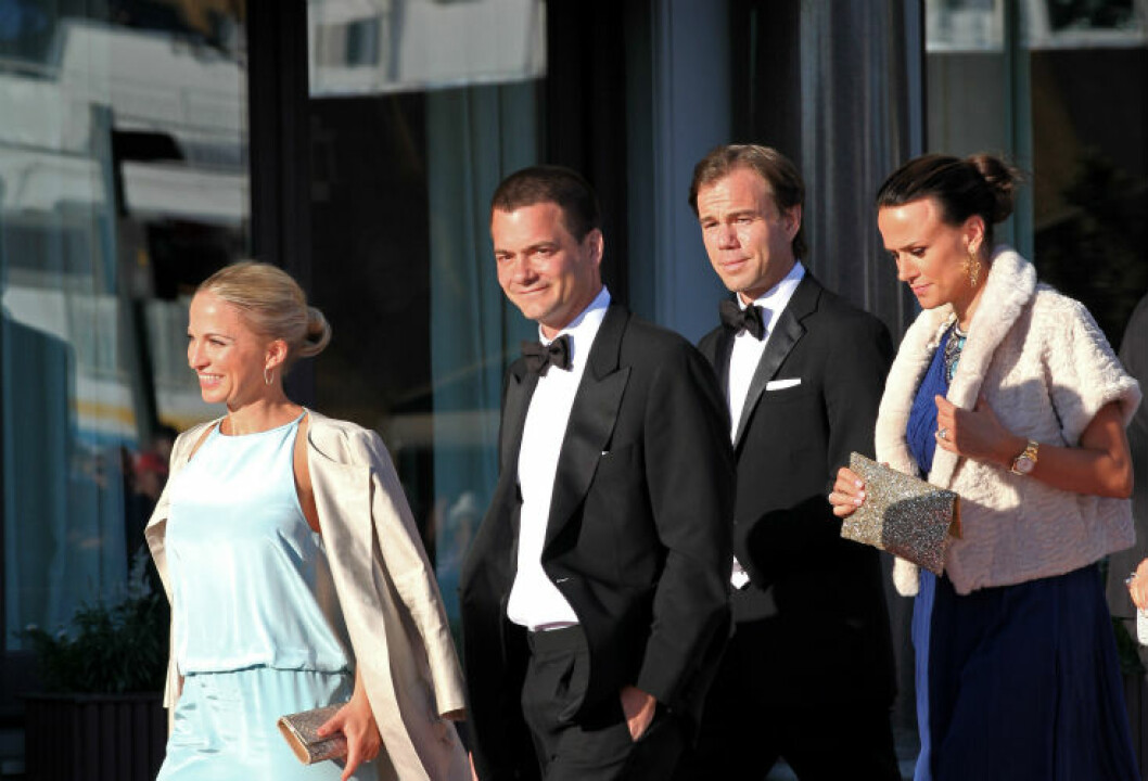 Kronprinsessans bästa vänner Caroline och Peder Dinkelspiel och Karl-Johan och Leonie Persson. karl-johan-persson.ste