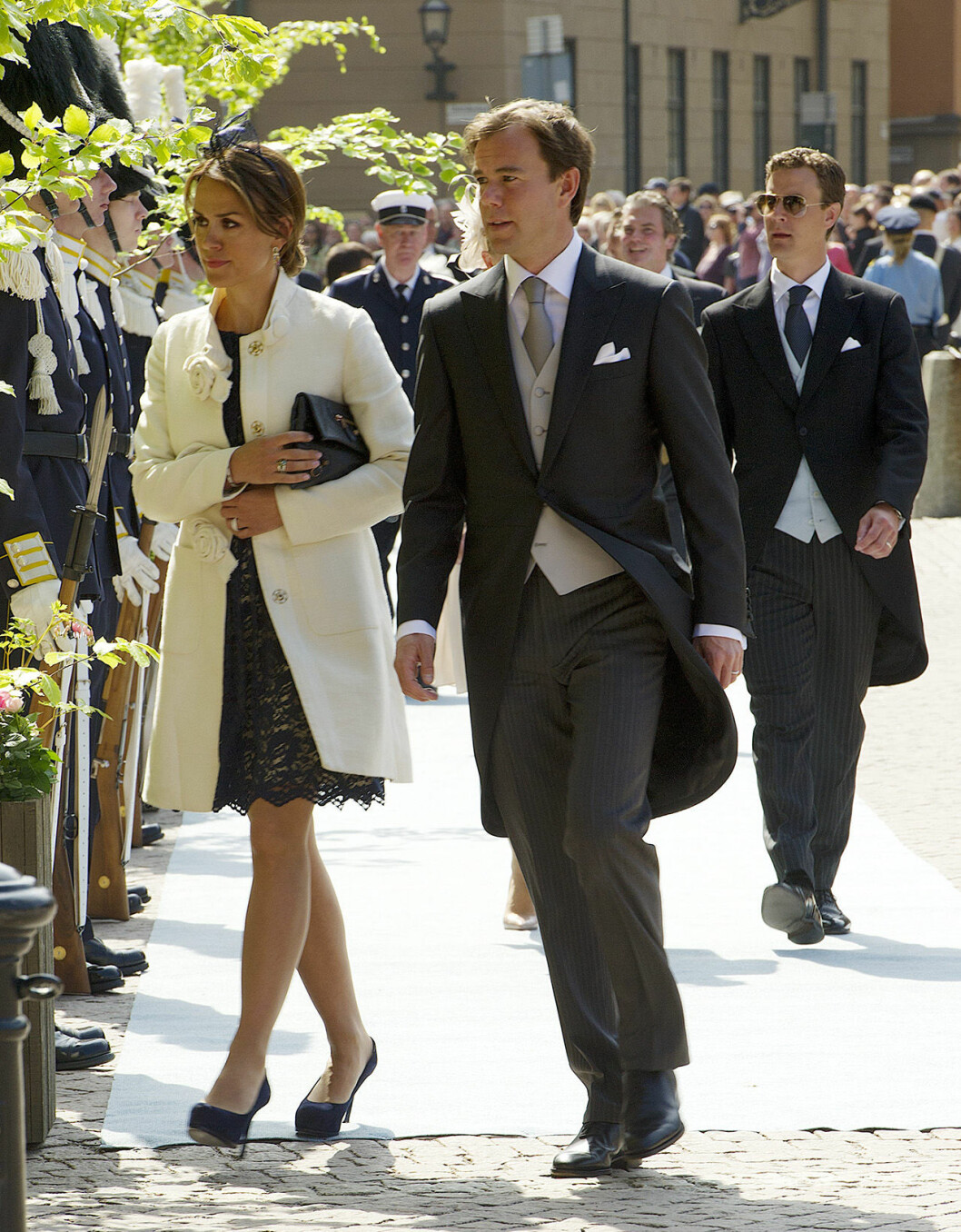 Leonie och Karl-Johan Persson anländer till Estelles dop 2012. Leonie och Karl-Johan Persson anländer till Estelles dop 2012.