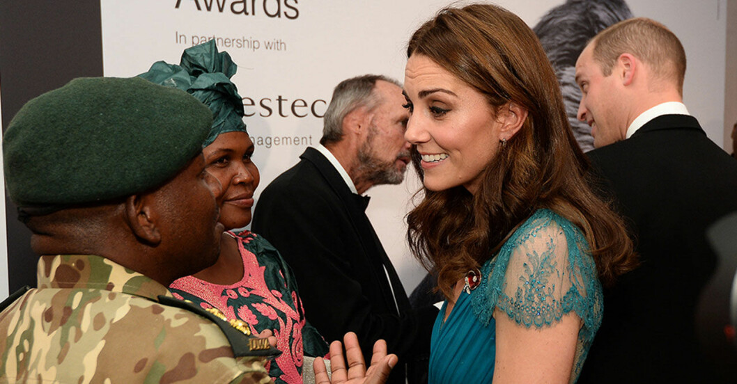 Kate i turkos Jenny Packham-klänning