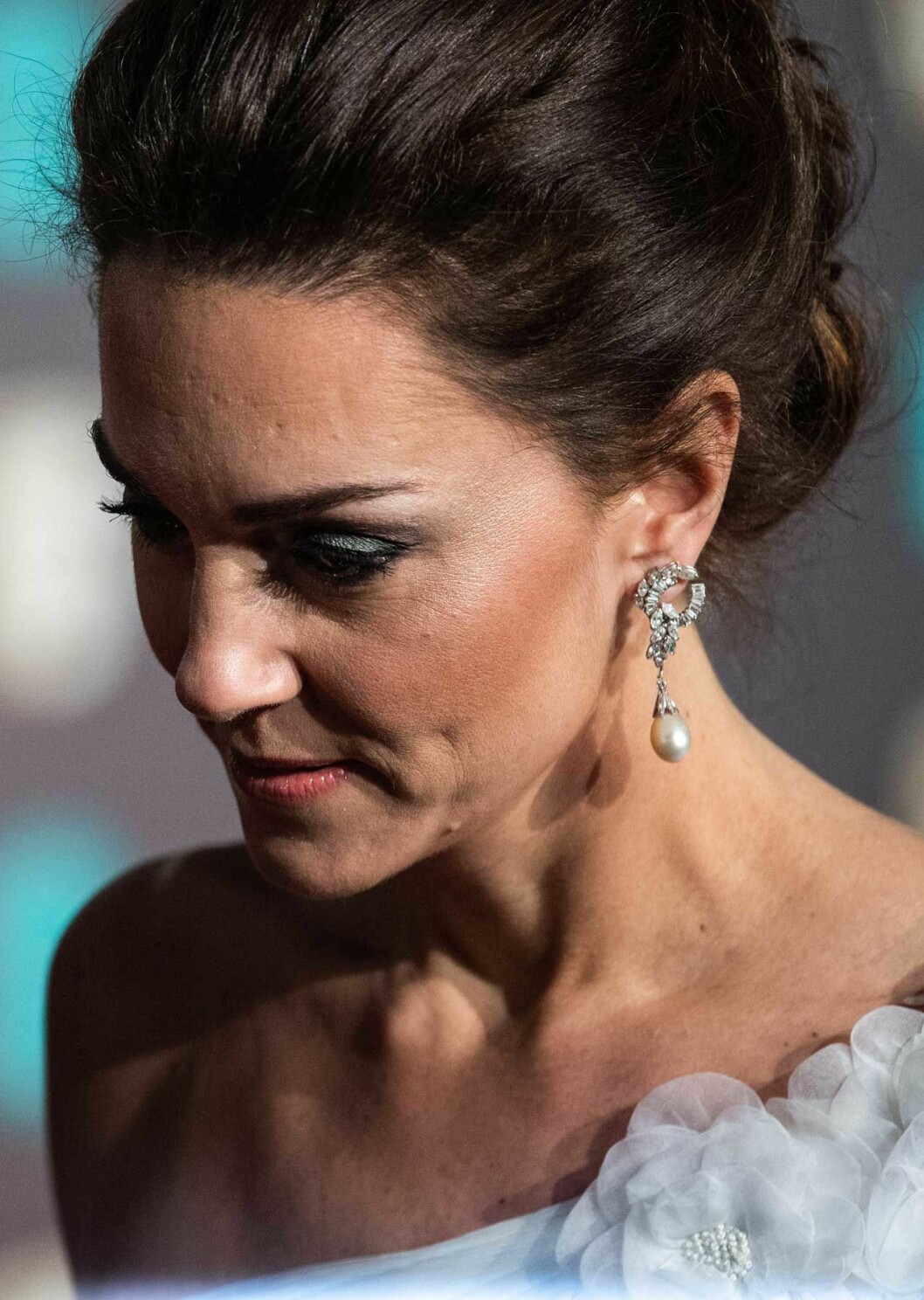 Allt som tillhört prinsessan Diana skapar rubriker. De här pärlörhängena är inget undantag. Kate, eller hertiginnan Catherine, i pärlörhängena som tillhört prinsessan Diana.