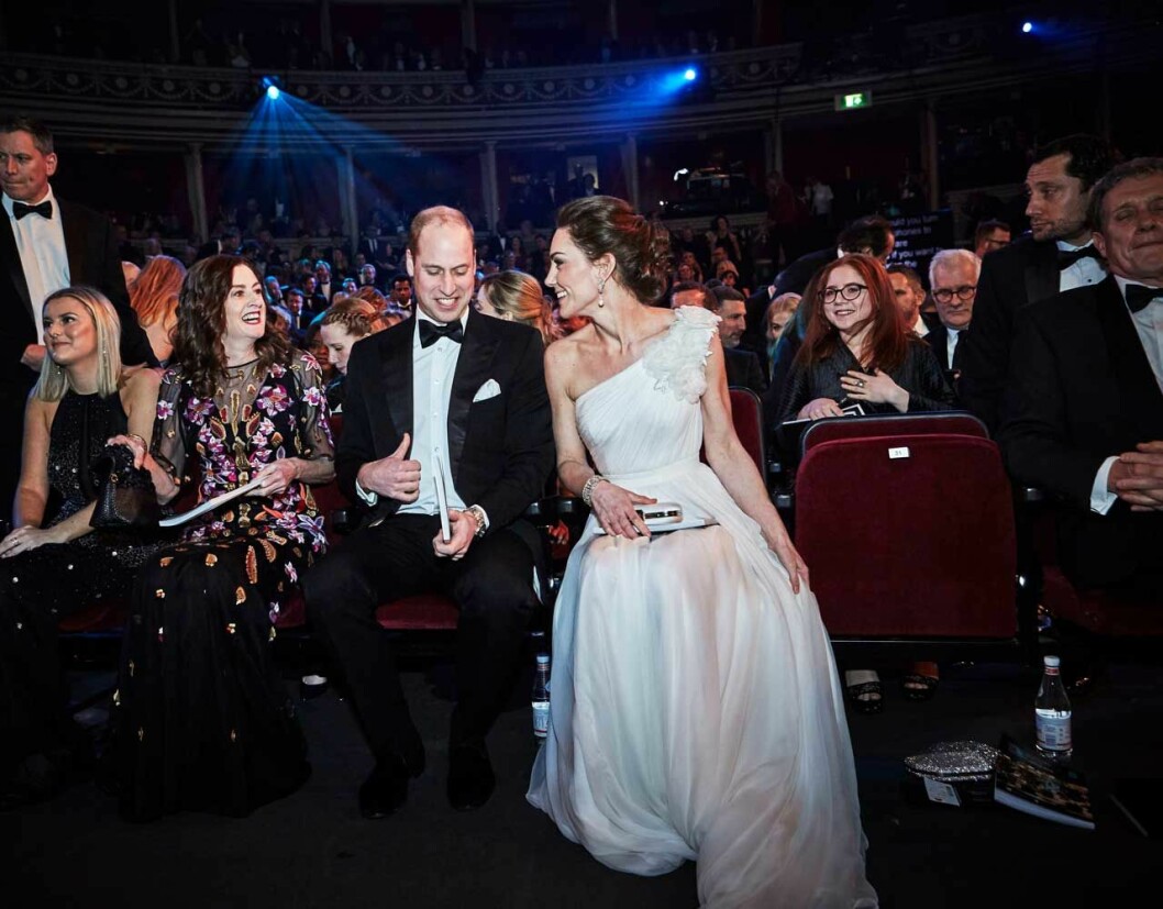Kate och William på hedersplats under BAFTA-galan i Royal Albert Hall. Prins William och hertiginnan Catherine (Kate) på hedersplats under BAFTA-galan i Royal Albert Hall.