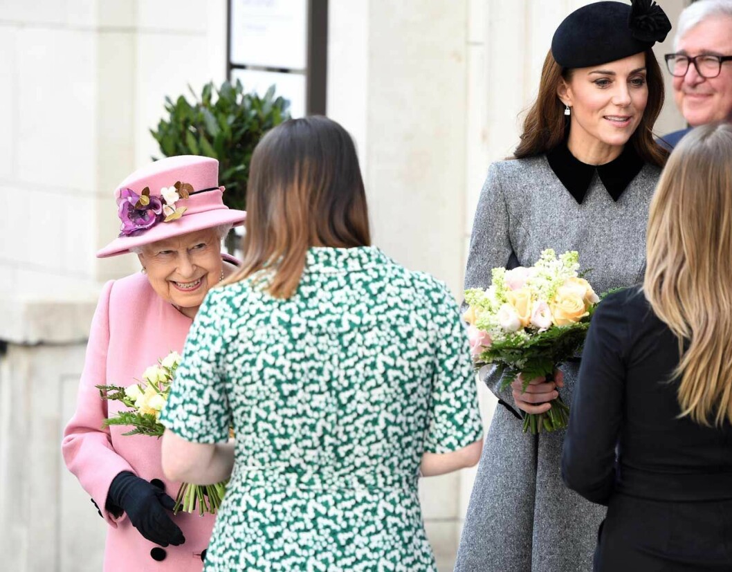 Kate är 37 och drottning Elizabet fyller snart 93. Kate är 37 och drottning Elizabet fyller snart 93.