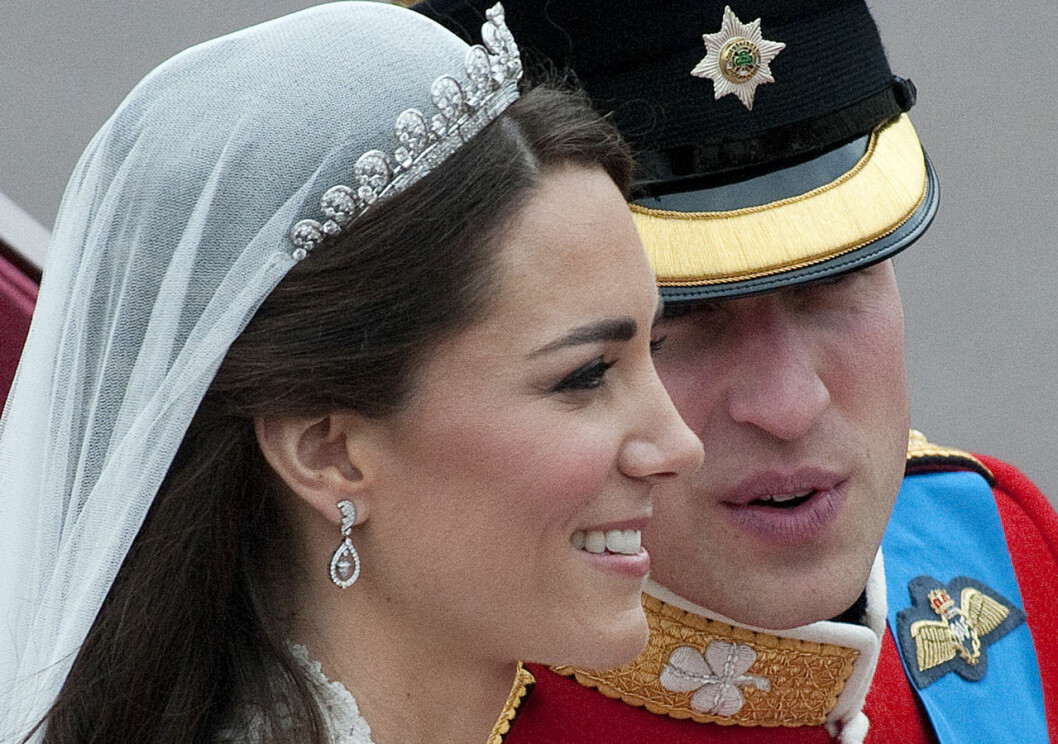 Kates brudtiara: Mini-liten och diskret. Trots att hon är Storbritanniens framtida drottning. Kate i sin bröllopstiara