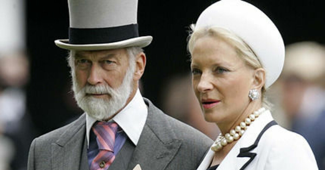 Prins och prinsessan Michael av Kent ser trots kritiken fram emot sonens bröllop. Prins och prinsessan Michael av Kent ser trots kritiken fram emot sonens bröllop.