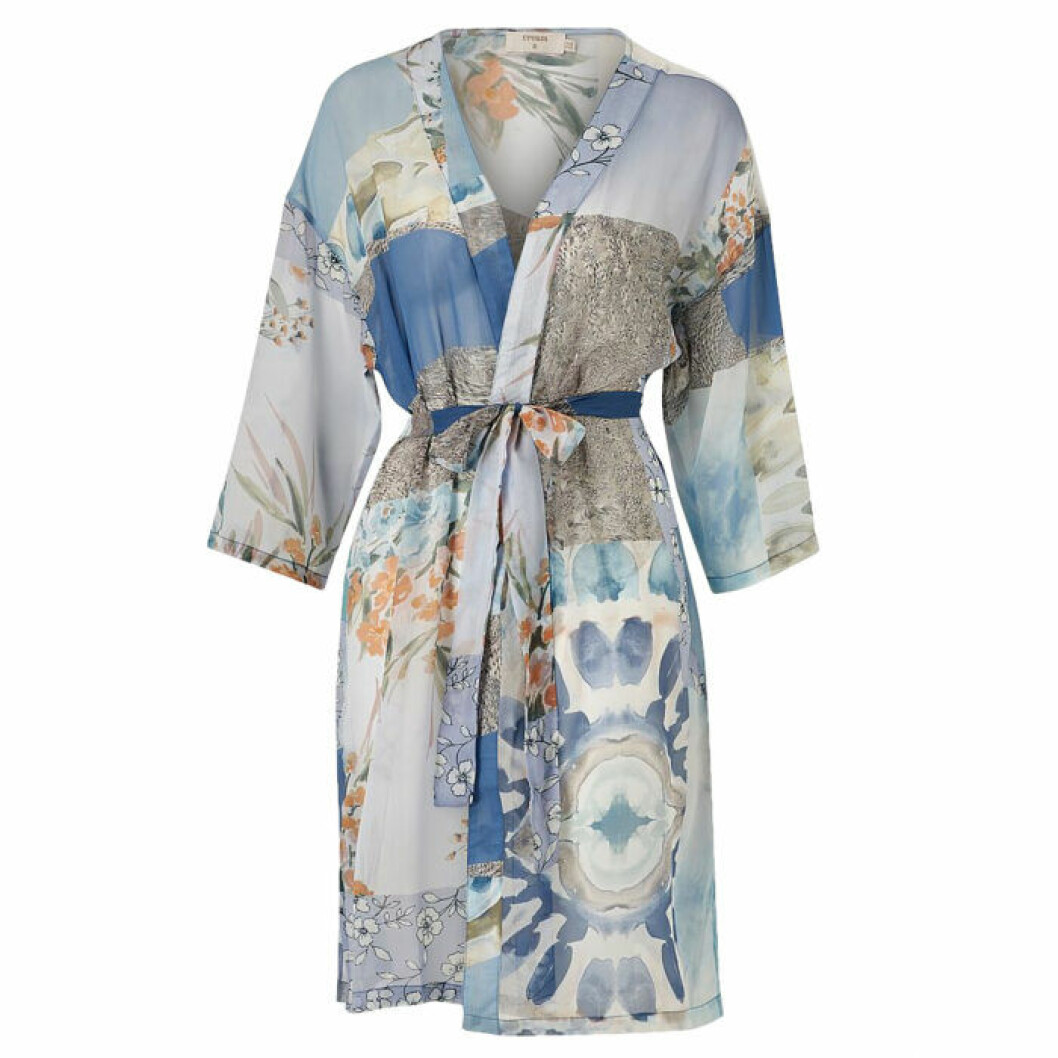 Blåmönstrad kimono från Cream