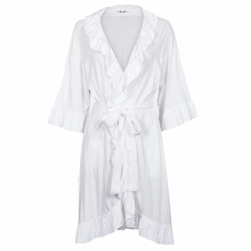 Vit kimono med volangdetaljer från Cubus