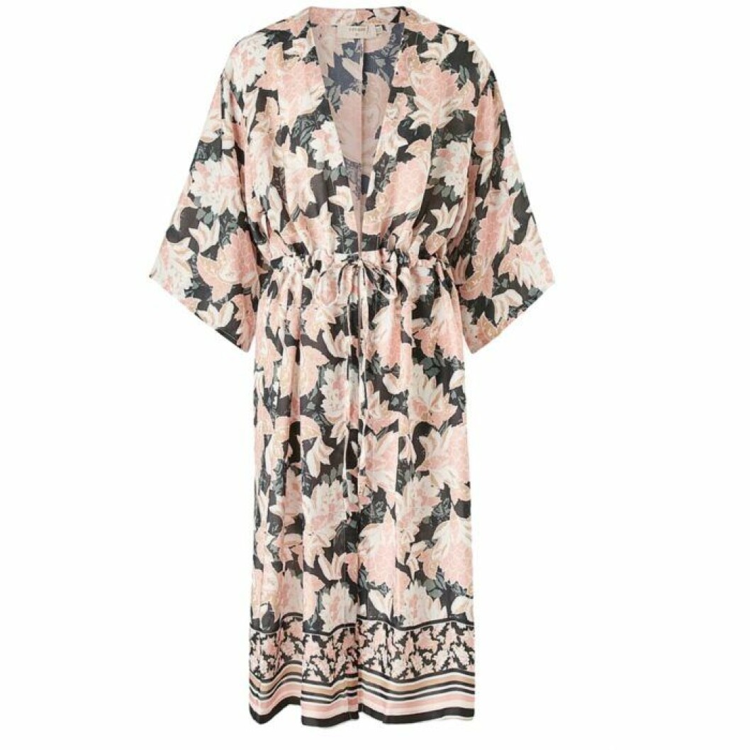 Rosa kimono från Cream
