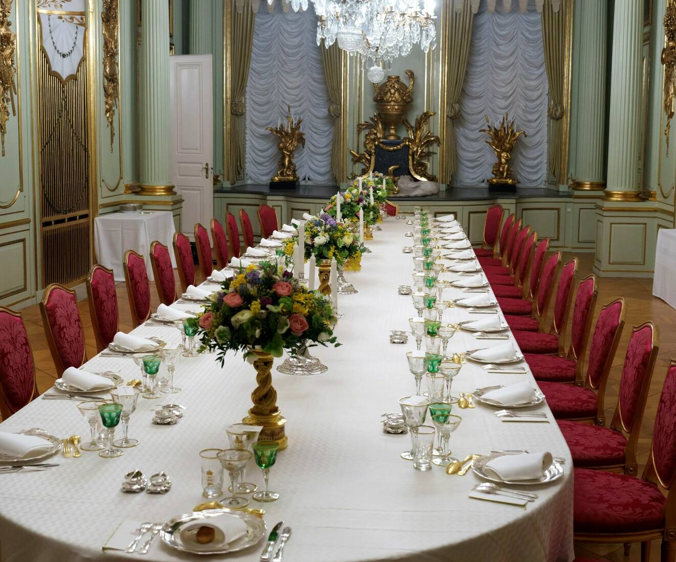 Bordet vid drottning Margrethes galafest på Amalienborg