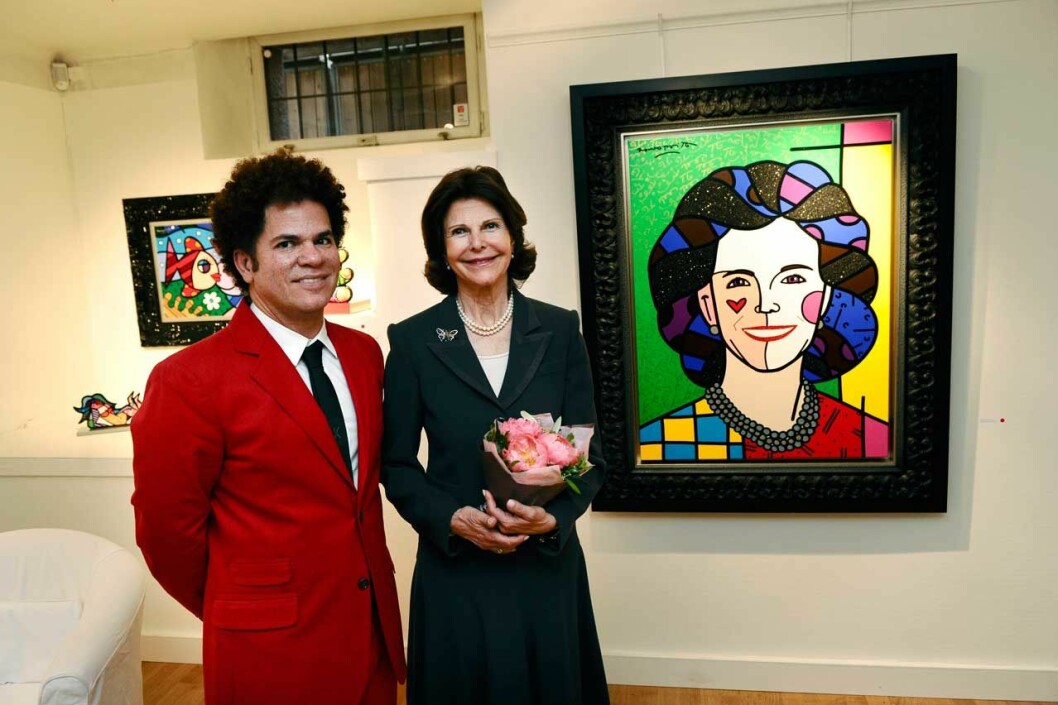 Drottning Silvia med konstnären Romero Britto. Drottning Silvia med konstnären Romero Britto.