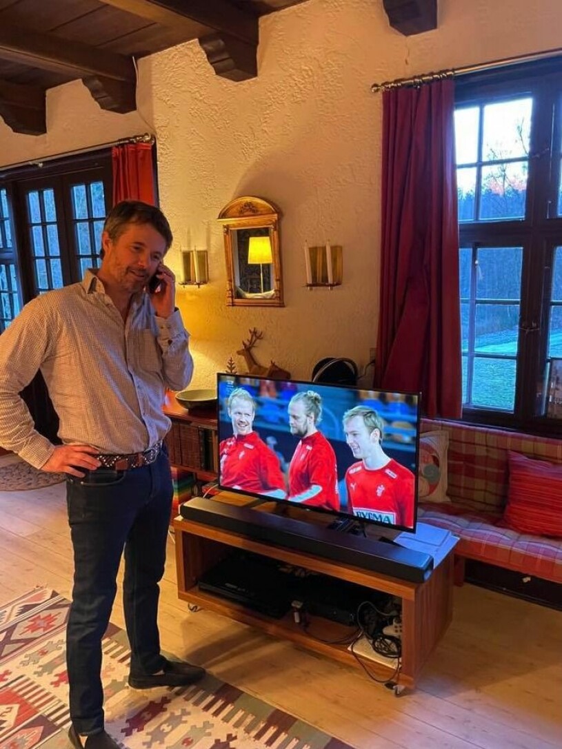 Kronprins Frederik i tofflor – i jaktstugan är det lite nertaggat... Kronprins Frederik Danska kungafamiljens jaktstuga Trend interiör