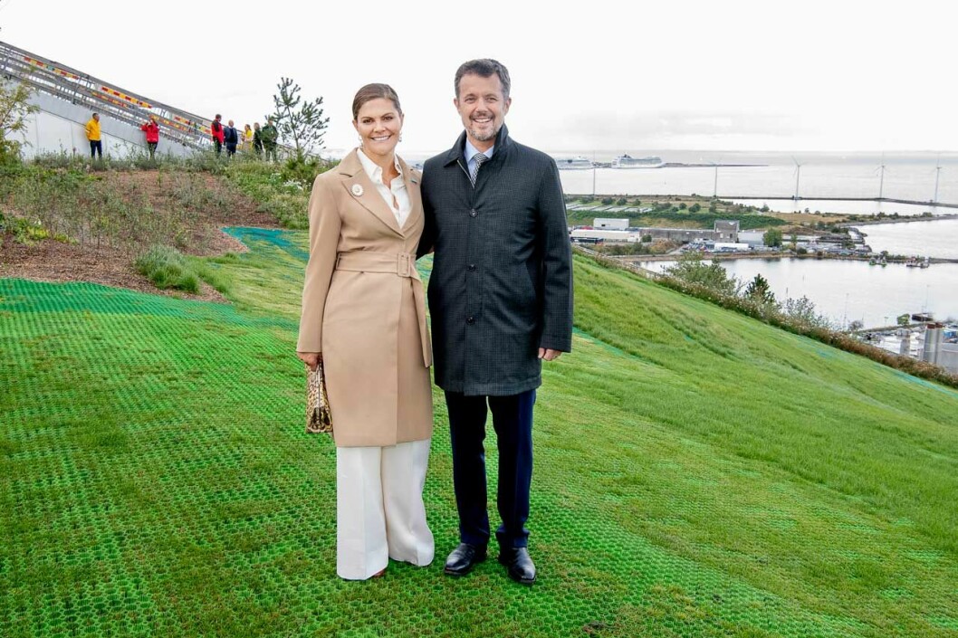 Kronprinsessan Victoria i kappa från Stylein. Victoria