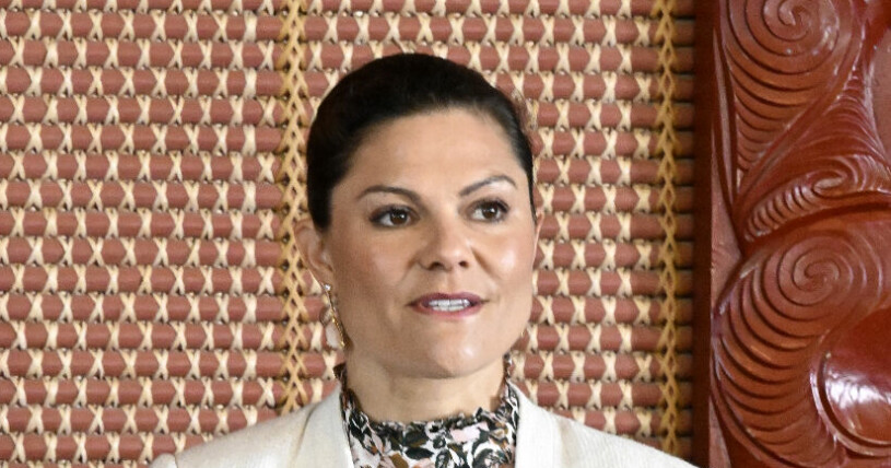 Kronprinsessan fasar inför dagen då hon porträtteras i nya serien. Kronprinsessan Victoria