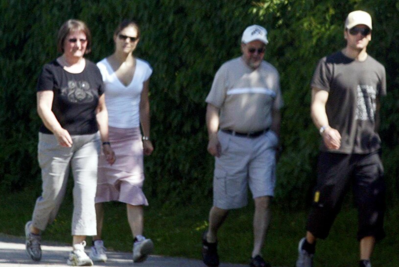 Midsommar i Ockelbo 2004: Ewa, Victoria, Olle och Daniel. Kronprinsessan Victoria Ewa Westling Olle Westling Daniel Westling Ockelbo 2004