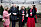 kronprinsessan Victoria i Paris – i fuskpälsjacka och röd kjol