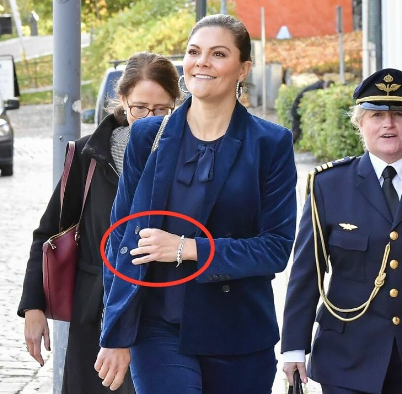 Inga ringar när kronprinsessan var på länsbesök i Västerås i förra veckan. Kronprinsessan Victoria på länsbesök i Västerås utan vigselring