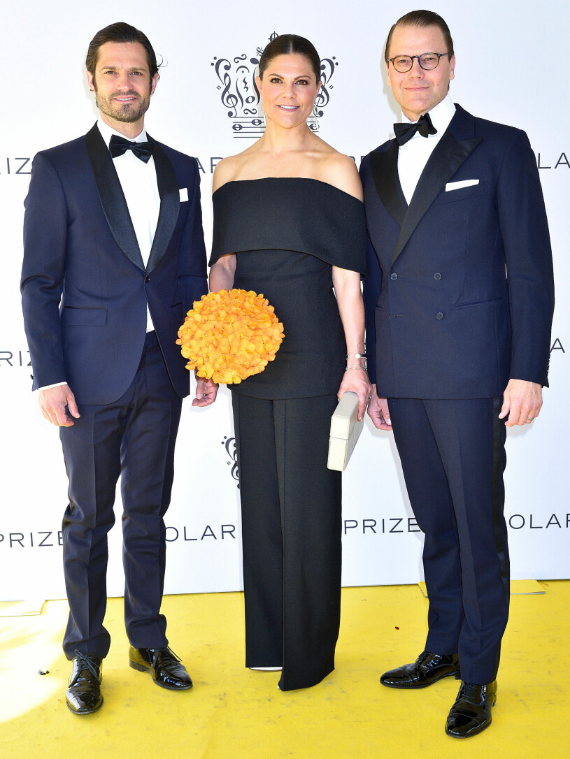 Kronprinsessan Victoria i svart look från Toteme på Polarpriset 2022.