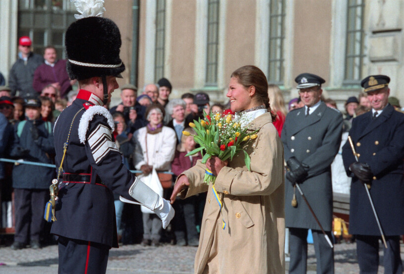Namnsdagsvädret har verkligen växlat. Men 1996 firade 18-åriga Victoria i sol. Kronprinsessan Victorias namnsdagsfirande 1996
