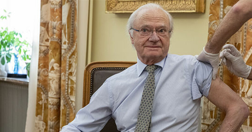 Kung Carl Gustaf får första dosen av coronavaccinet. Kung Carl Gustaf