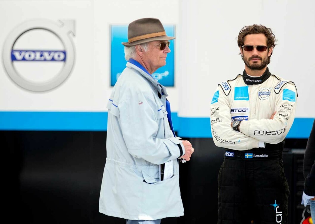 Kungen och prinsen på Falkenbergs motorbana 2015. Kungen och prinsen på Falkenbergs motorbana 2015.