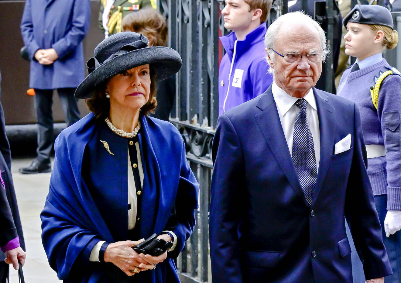 Kungen och drottning Silvia i samband med sista mötet med drottning Elizabeth i London