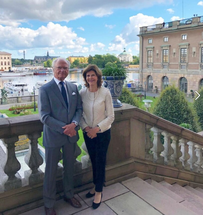 Kungaparet på Kungliga slottet i Stockholm tidigare i höstas. Här finns 600 rum fördelade på elva våningar, och slottet är arbetsplats för många av hovets anställda.